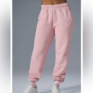ALO - NWT Ballet Pink Accolade Joggers